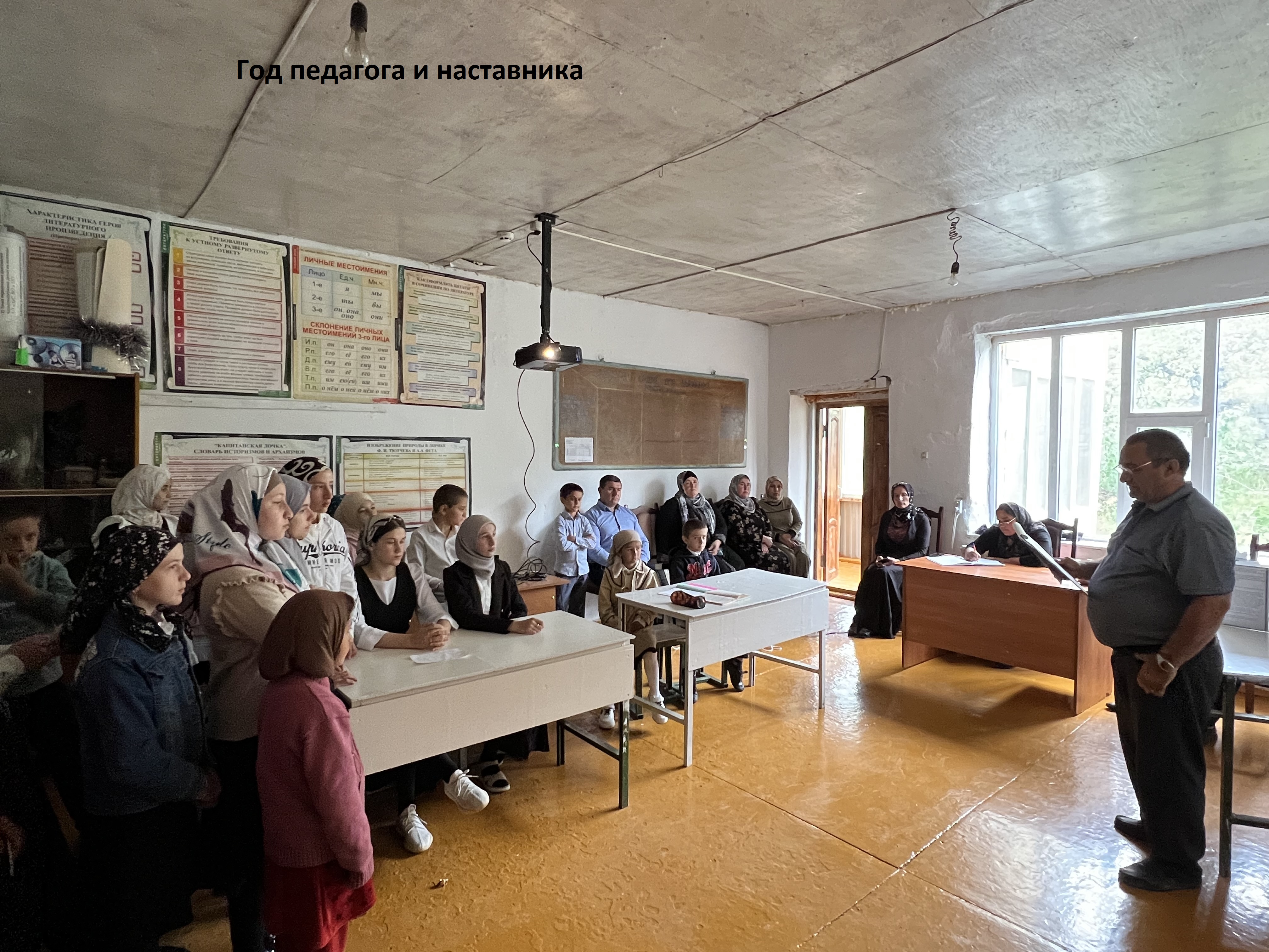 Расулу Гамзатову-100 лет.